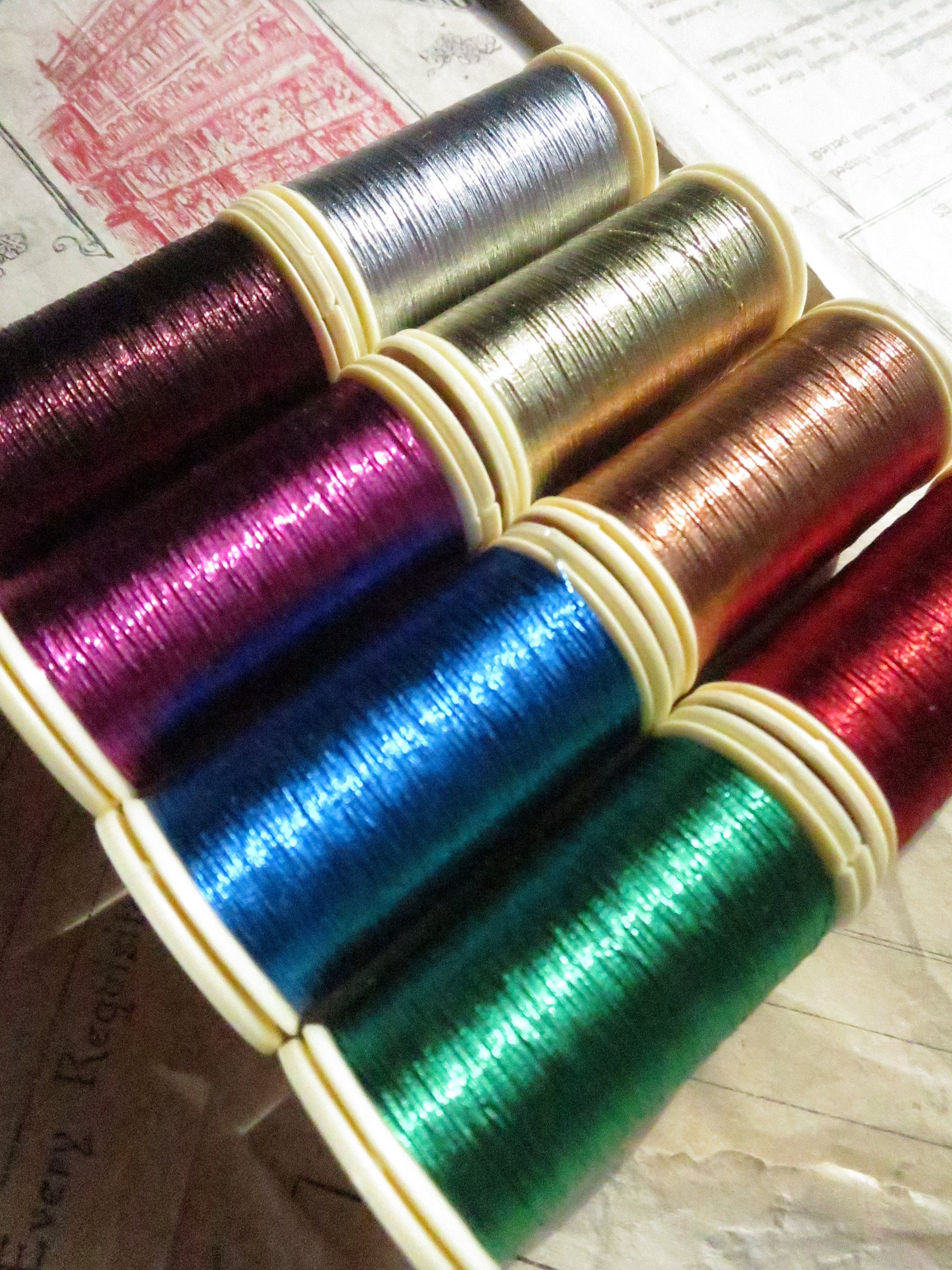 Sajou Metallic Thread/ Fil Metalise No.40 Thread Boxed Set- Favorite Colours