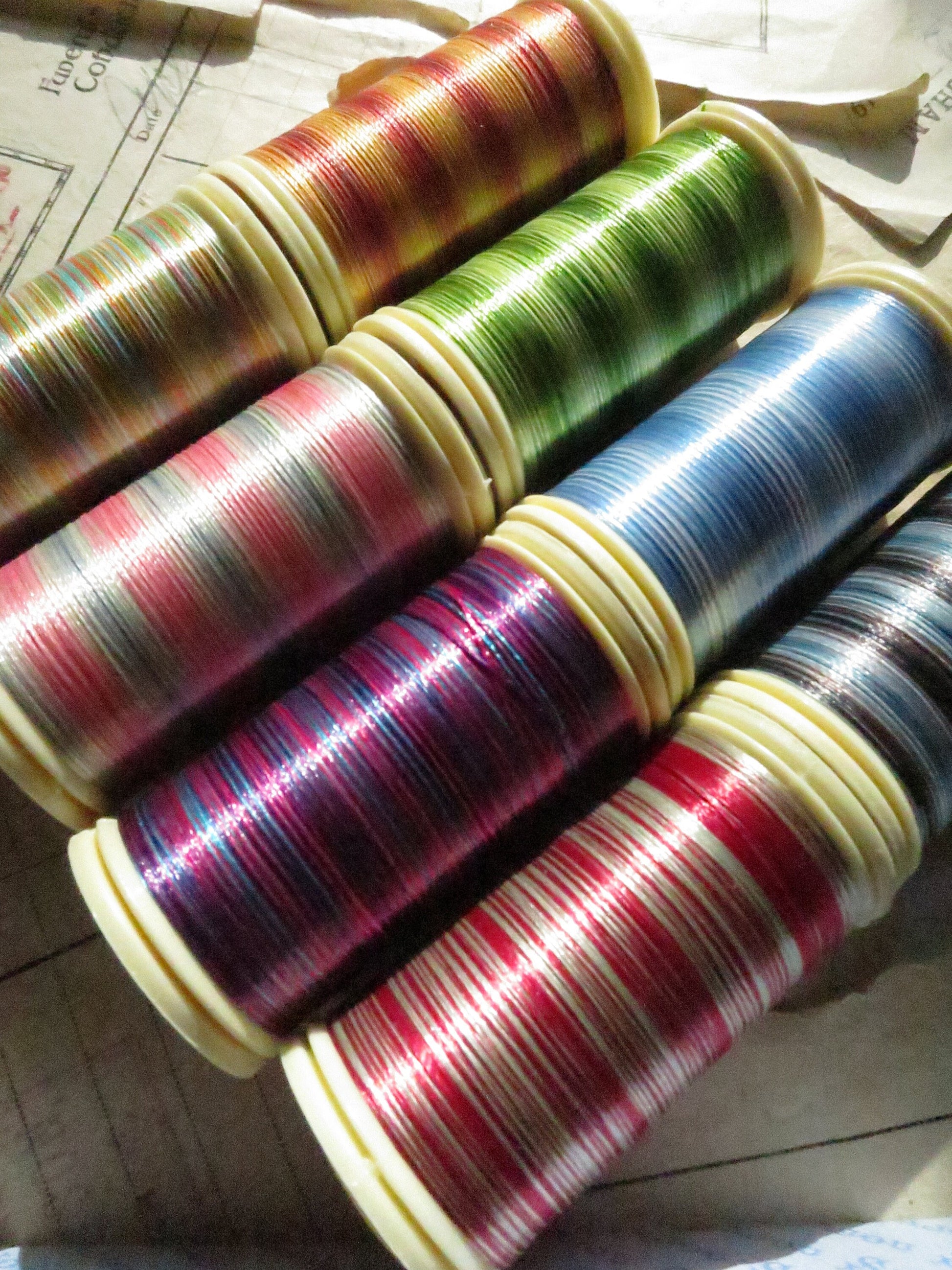 Sajou Glossy Varigated Thread/ Fil Multicolore Brilliant Thread Boxed Set- Popular Colours