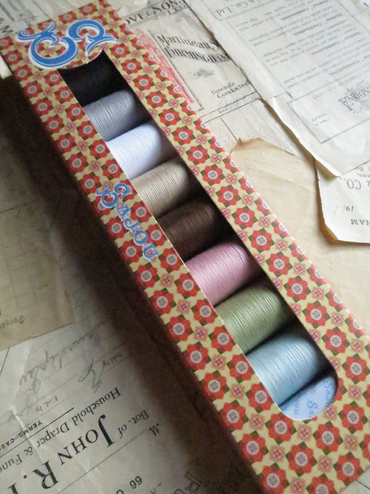 Sajou Fil au Chinois Polyvalent Polyester Sewing Thread Boxed Set