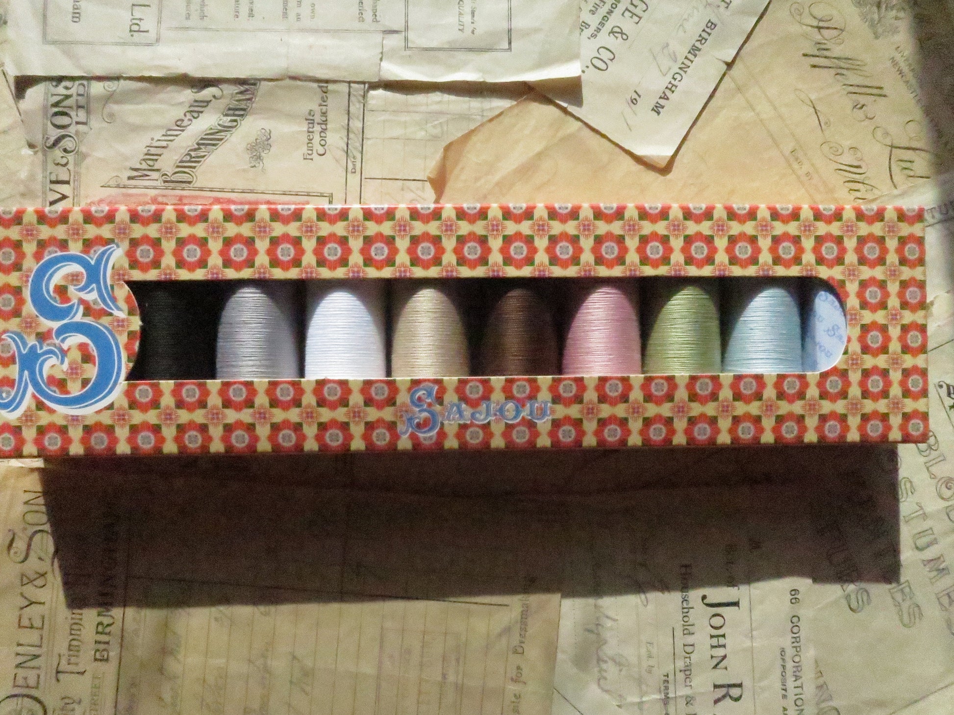Sajou Fil au Chinois Polyvalent Polyester Sewing Thread Boxed Set