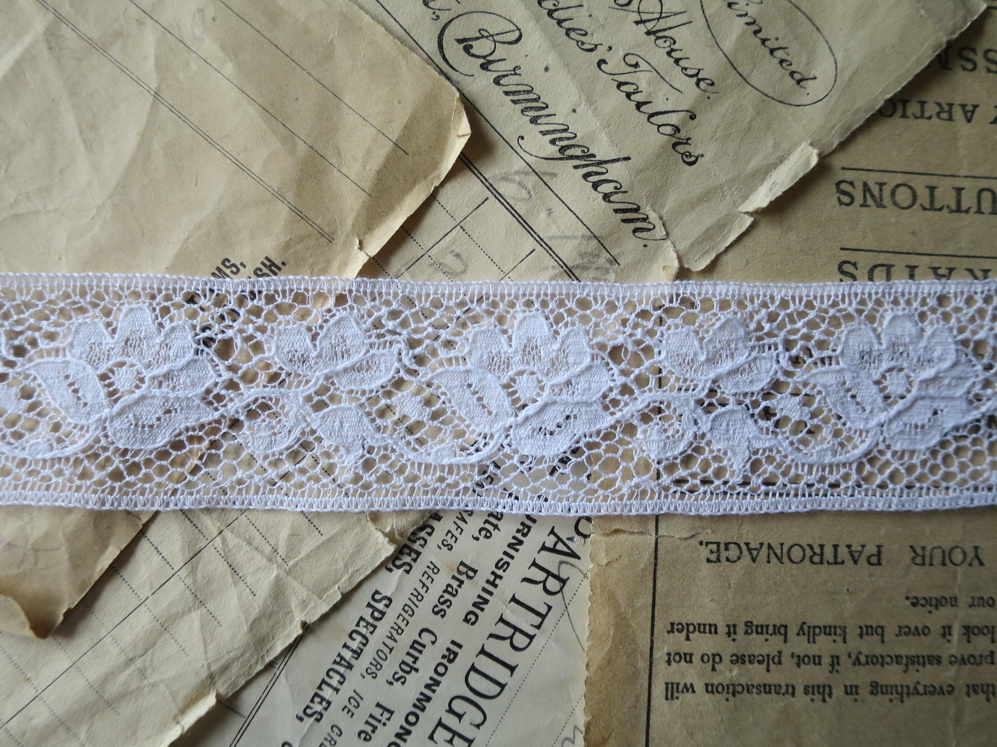 White English Nottingham Lace- Raised Floral Guipure- Insertion- 3.5 cm