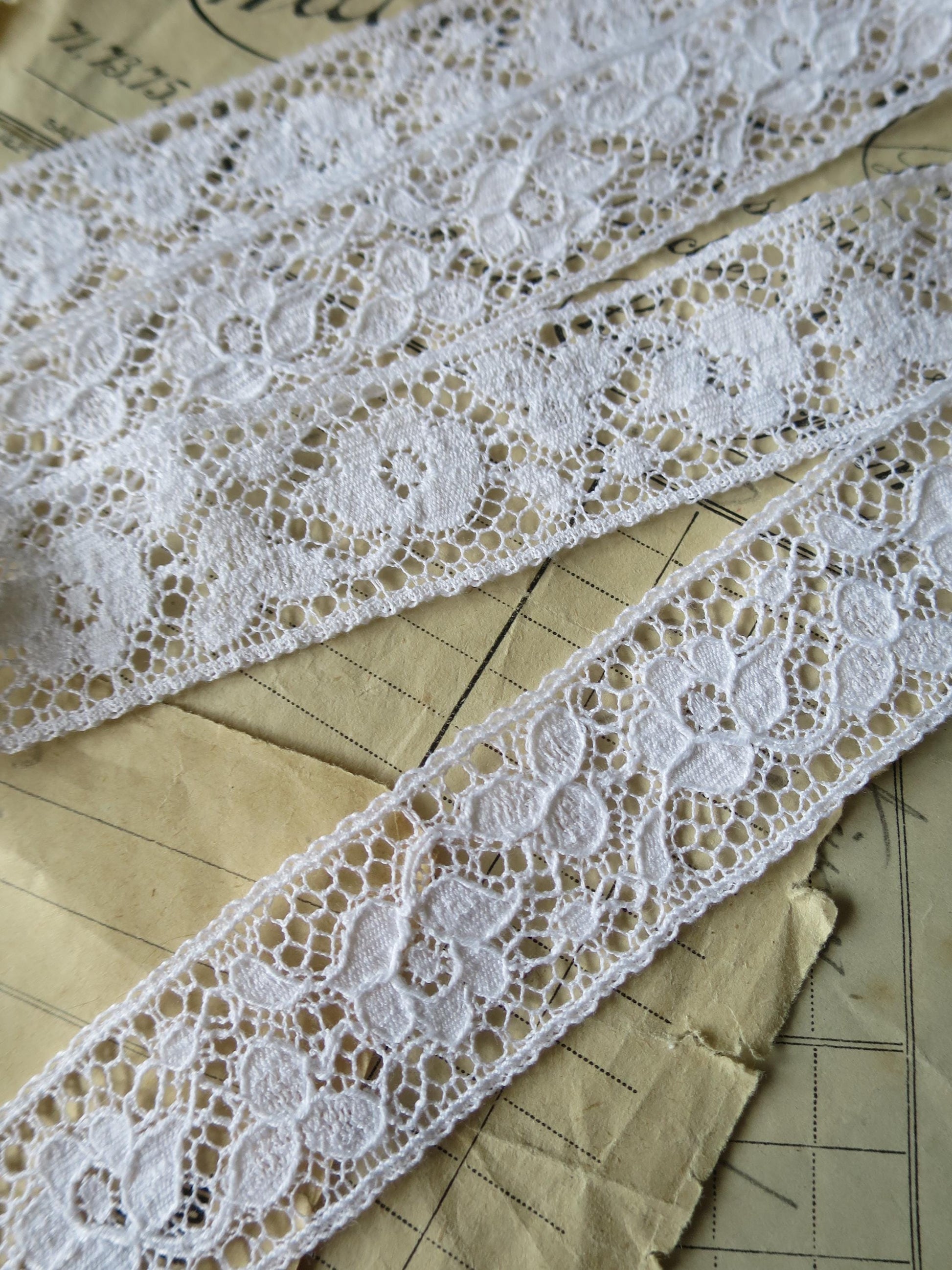 White English Nottingham Lace- Raised Floral Guipure- Insertion- 2.7 cm