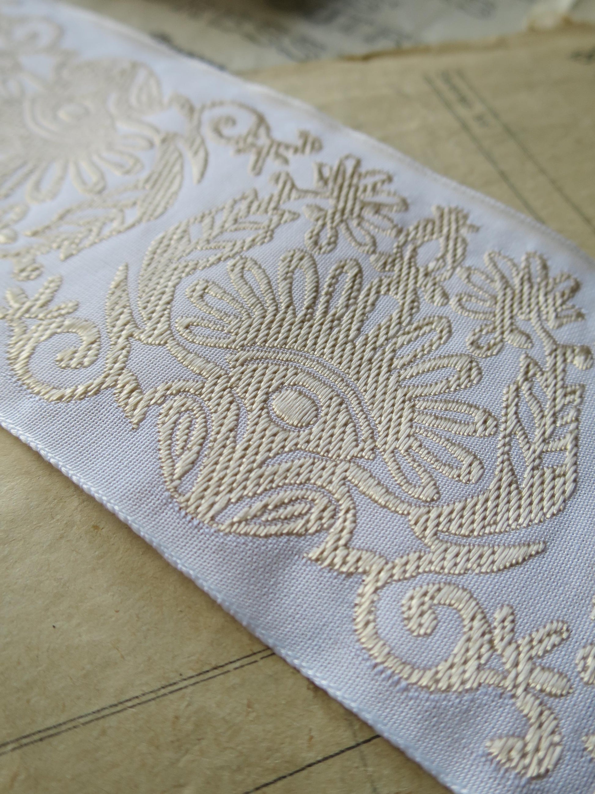 Lace Pattern 60 mm Jacquard Woven Ribbon- White & Gold