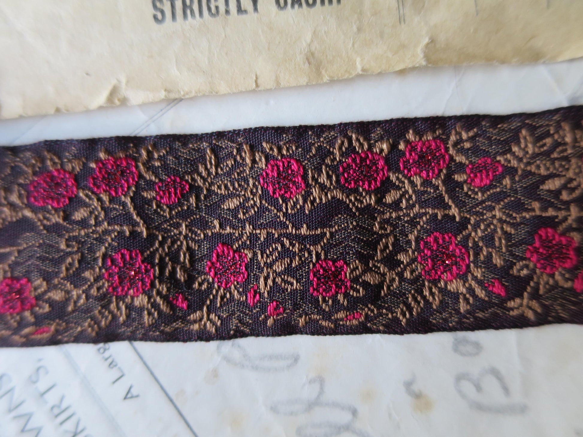 Jacobean Roses 25 mm Jacquard Woven Ribbon- Sparkly Red Roses