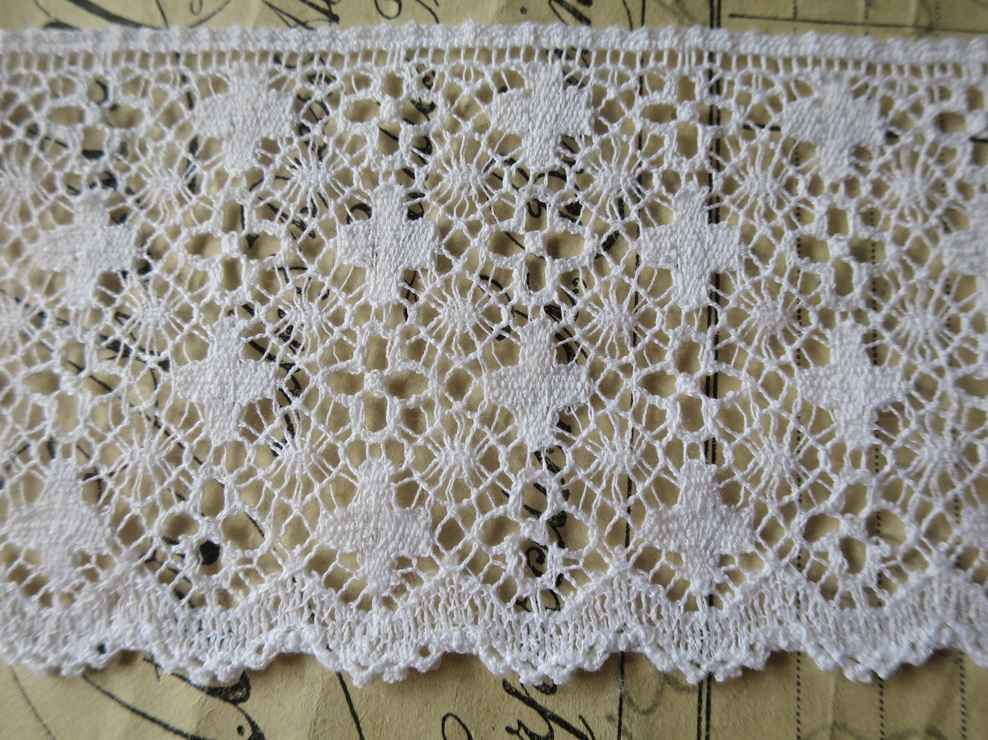 White English Nottingham Lace- Liturgical Ecclesiastical- Cutwork- 5.5 cm