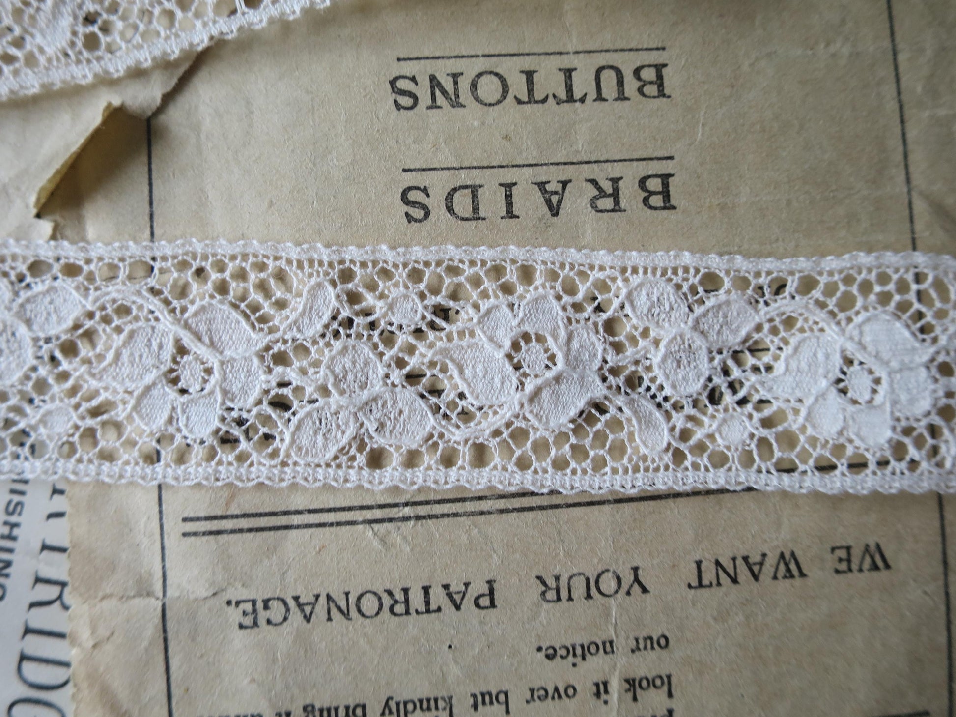 Ecru English Nottingham Lace- Raised Floral Guipure- Insertion- 2.7 cm