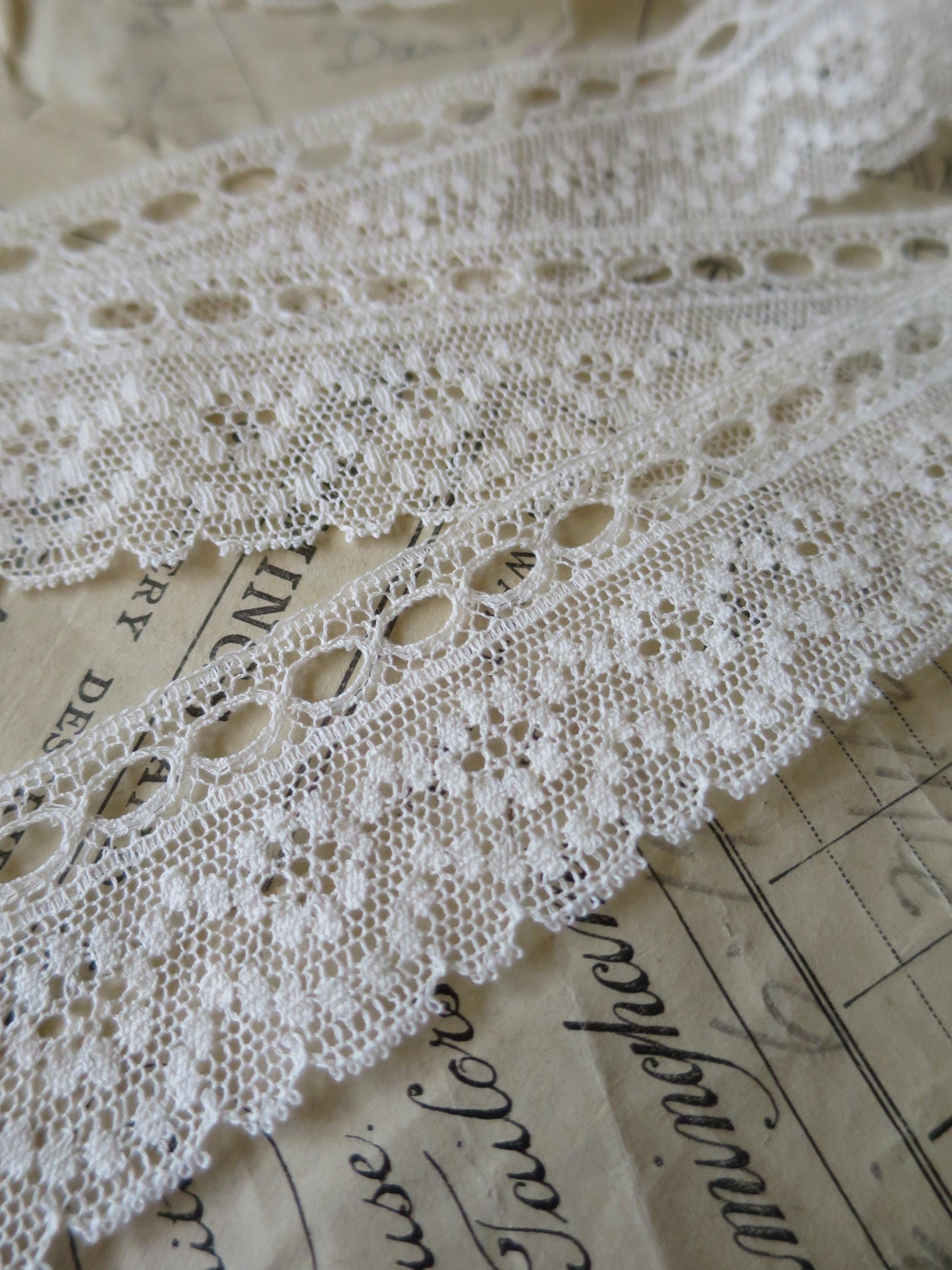 Ecru English Nottingham Lace- Diamond Spots- Eyelet Lace- 3.7 cm