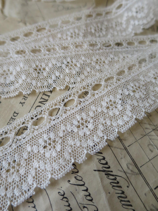 Ecru English Nottingham Lace- Diamond Spots- Eyelet Lace- 3.7 cm