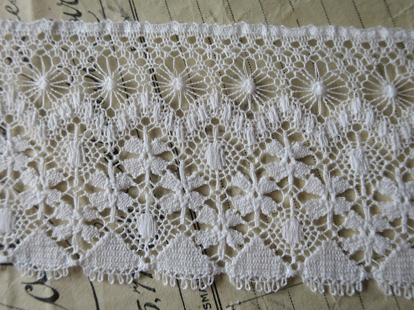 Off White English Nottingham Lace- Fine Torchon Flowers- 5.5 cm