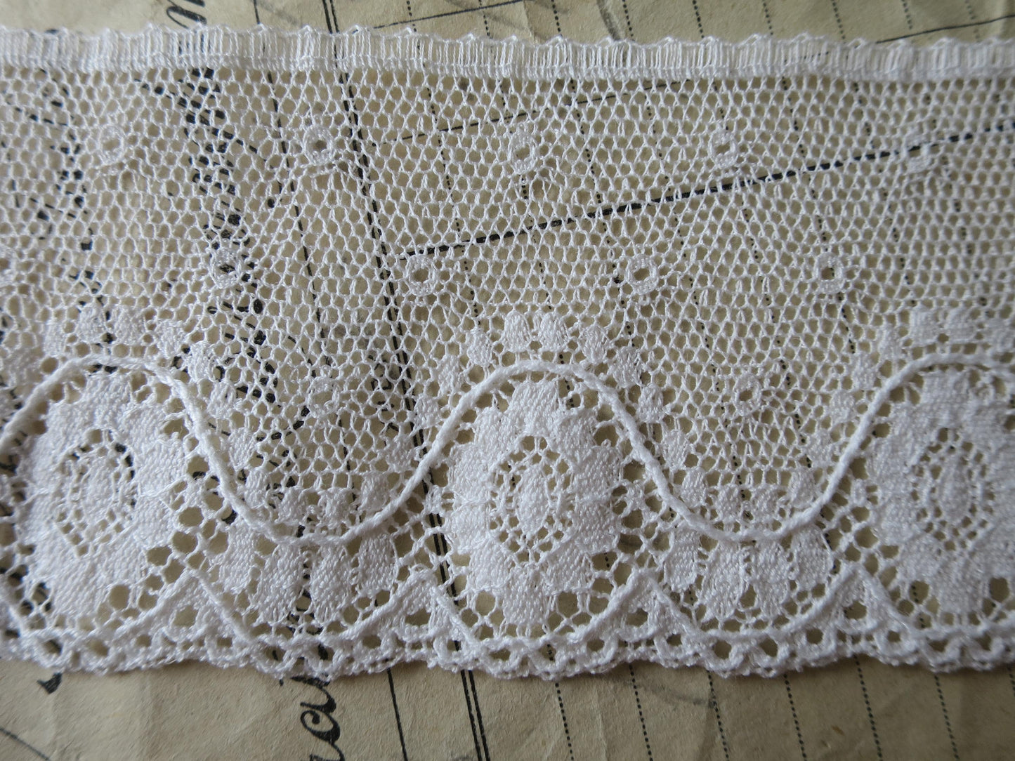 Off White English Nottingham Lace- Fine Bucks Point Flowers- 5.5 cm