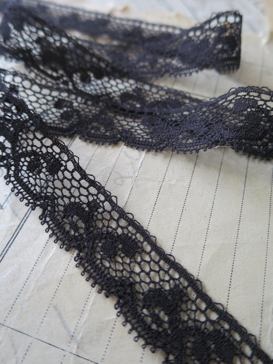 Black English Nottingham Lace- Valenciennes Foliage- 1.7cm