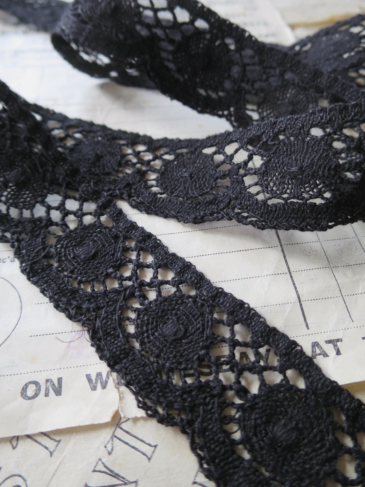 Black English Nottingham Cluny Lace- Torchon Circles- 3 cm