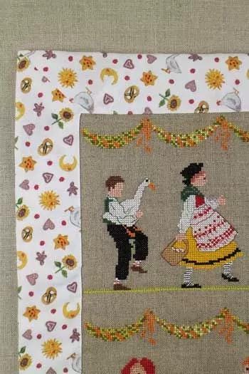 Sajou Gift Box Cross Stitch Boxed Kit- Linen Plaid Farandole Alsacienne Throw