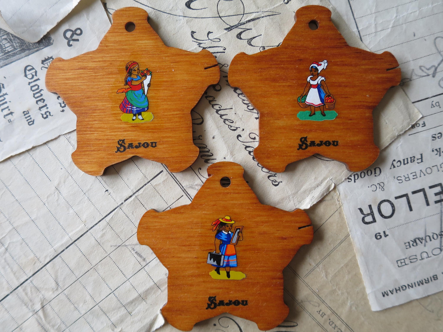 Sajou 3 Wooden Thread Cards- Small Trades