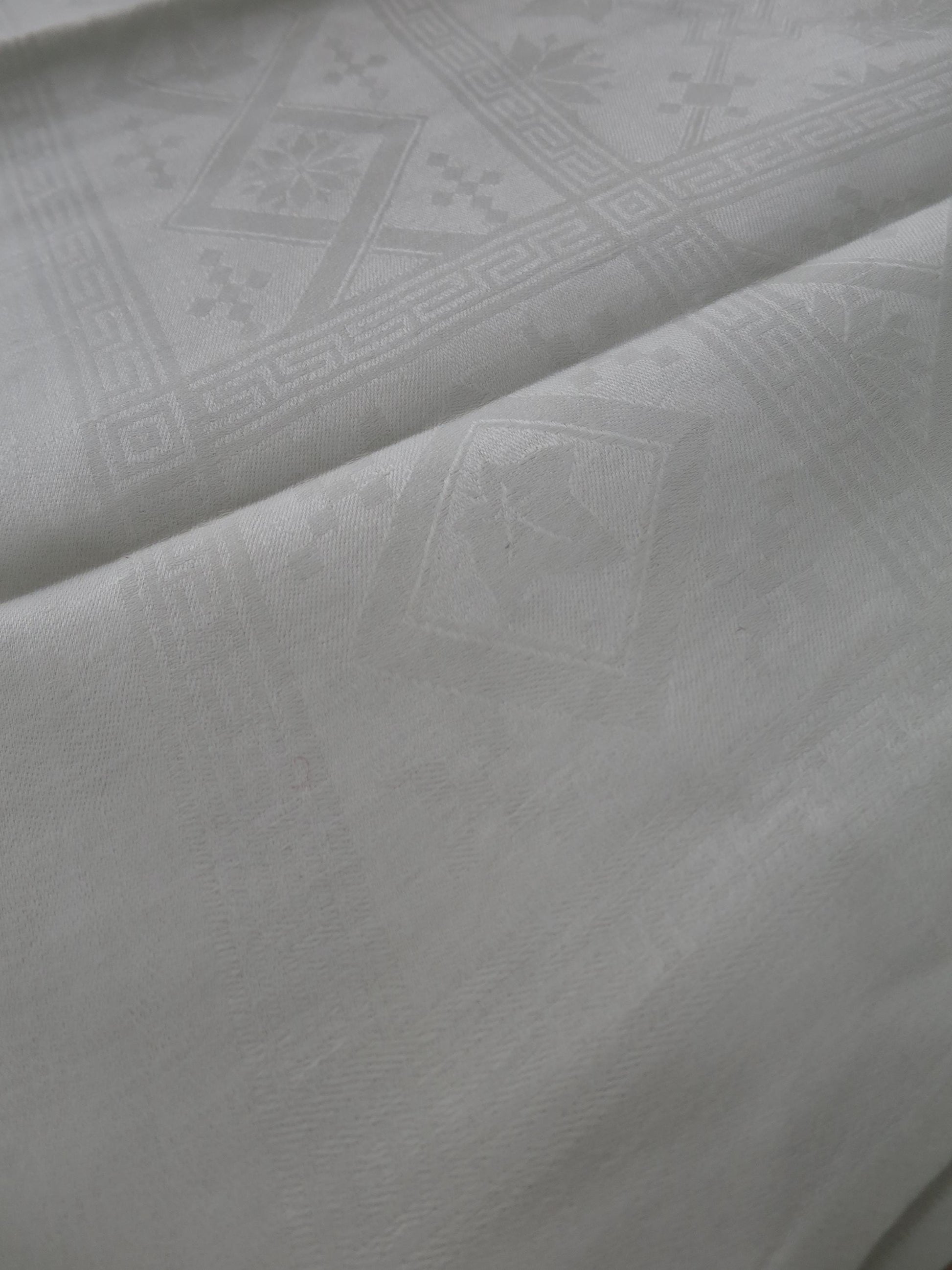 Vintage Irish Linen Damask Table Cloth- Ivy Leaves and Stars- 167 cm/ 66 " Square