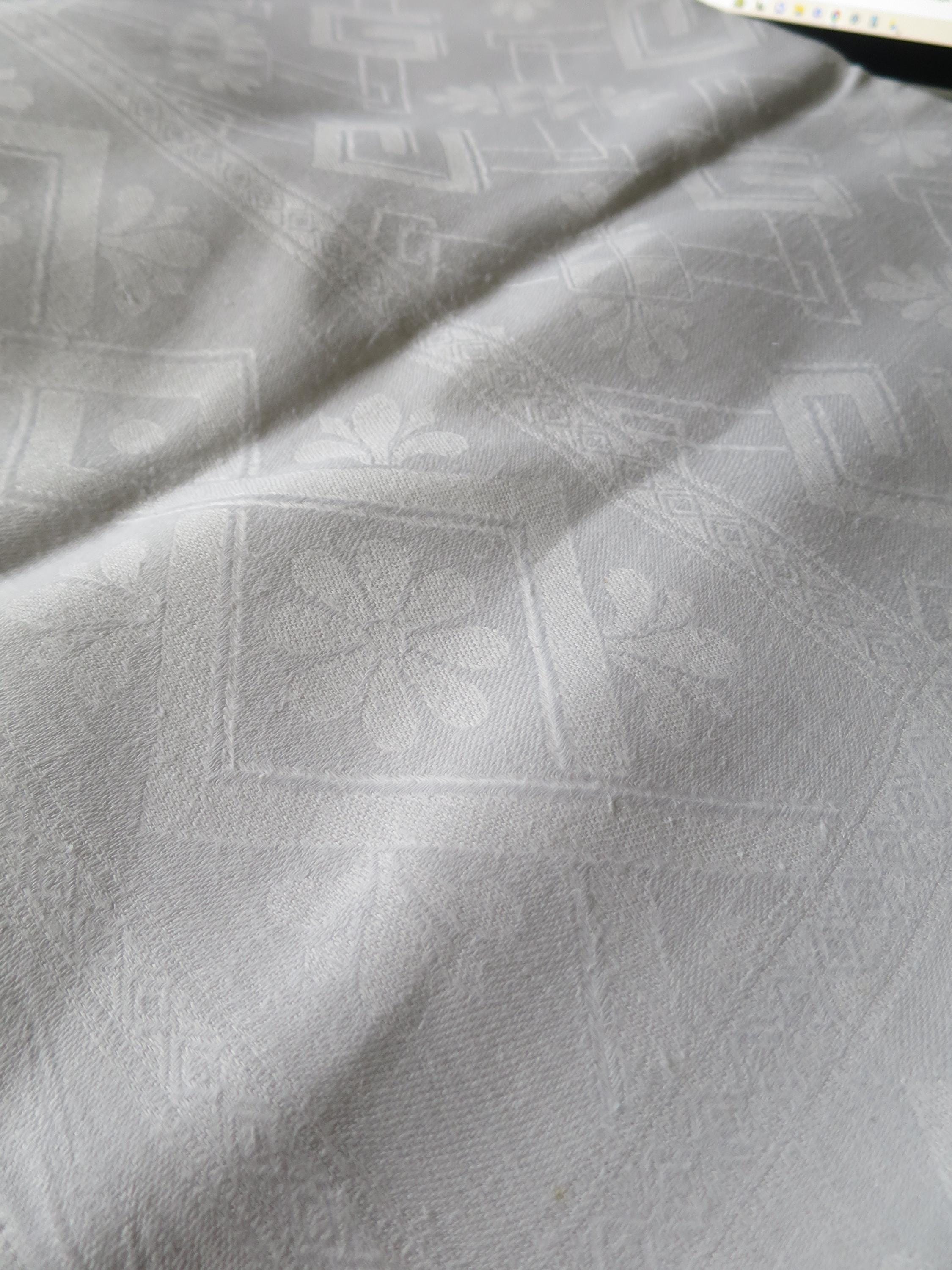 Vintage Linen Damask Tablecloth UK | Geometric Floral 168 x 164 cm