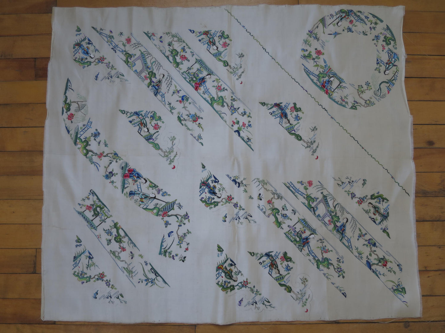 Antique Chinese uncut panel of silk sleeve bands and collar-Qing dynasty, 1800's