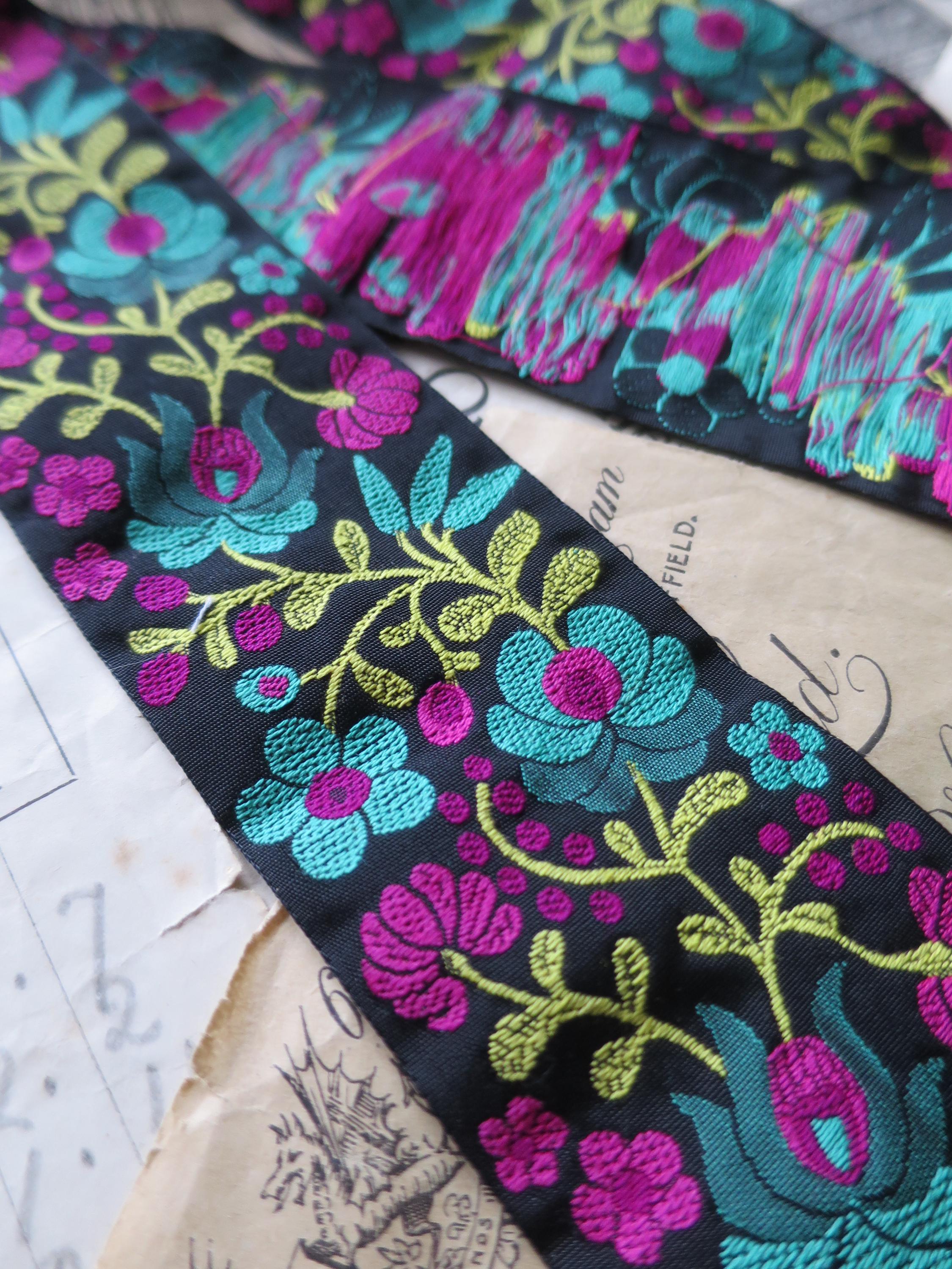 Psychedelic Floral Jacquard Ribbon UK 50 mm | Heritage Woven Trim