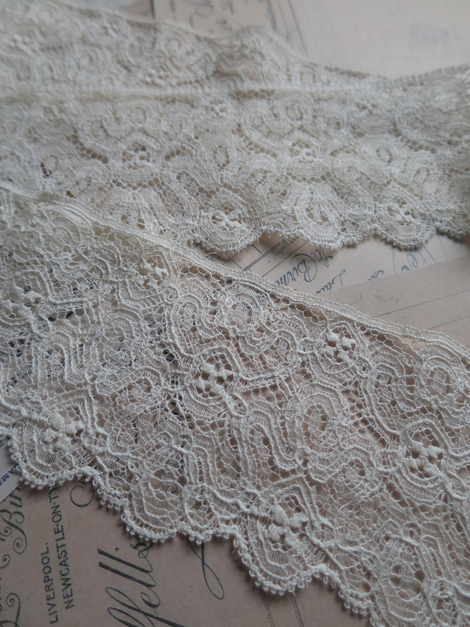 English Nottingham Lace- Intricate Frothy Guipure- 7.5 cm