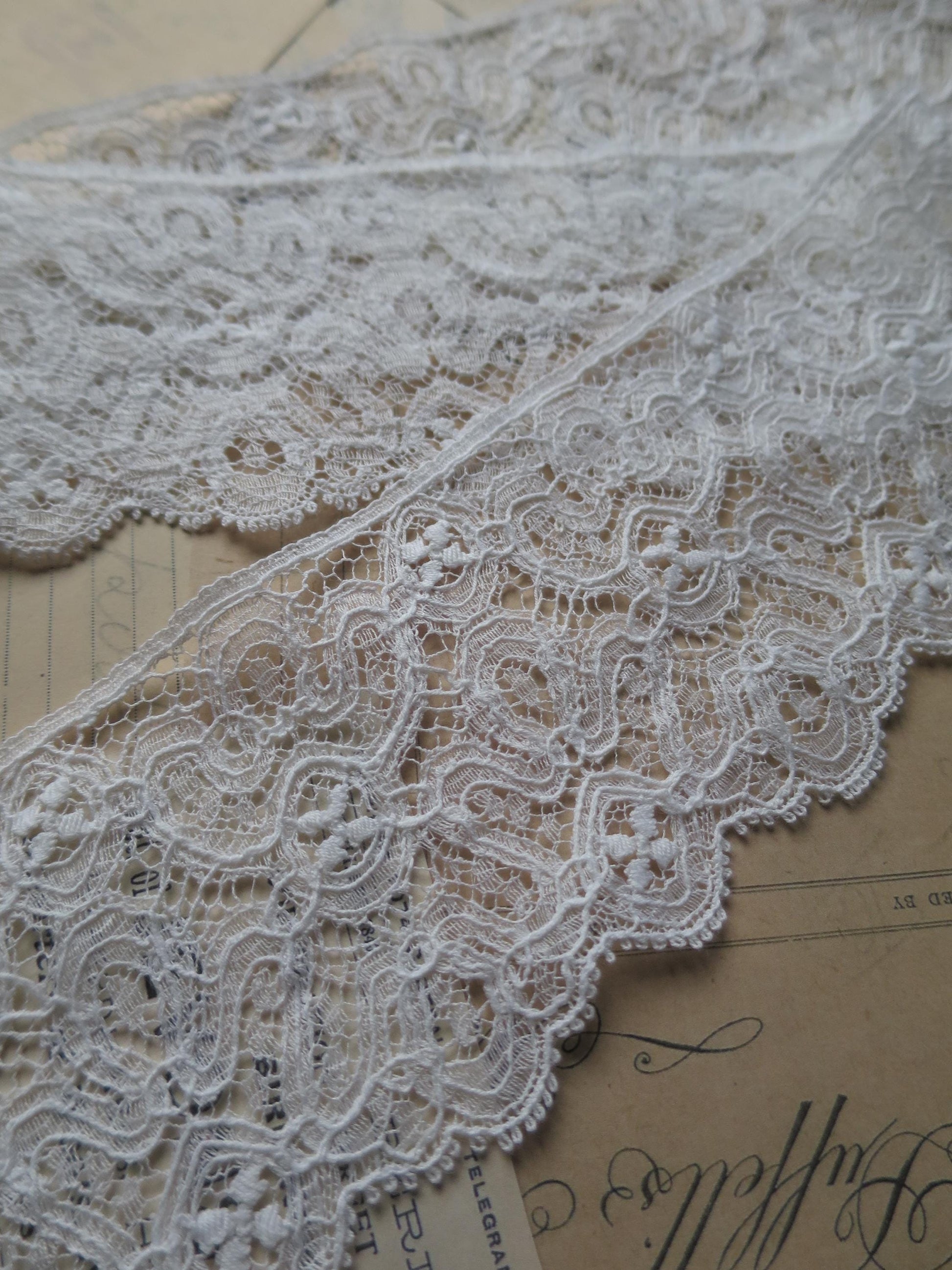 English Nottingham Lace- Intricate Frothy Guipure- 7.5 cm
