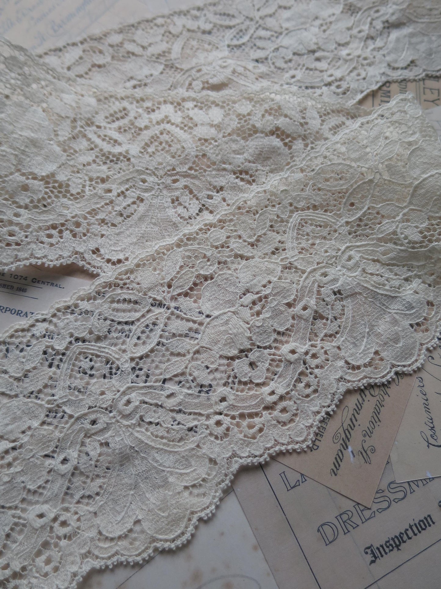 English Nottingham Lace- Intricate Frothy Floral Guipure Trim- 9 cm