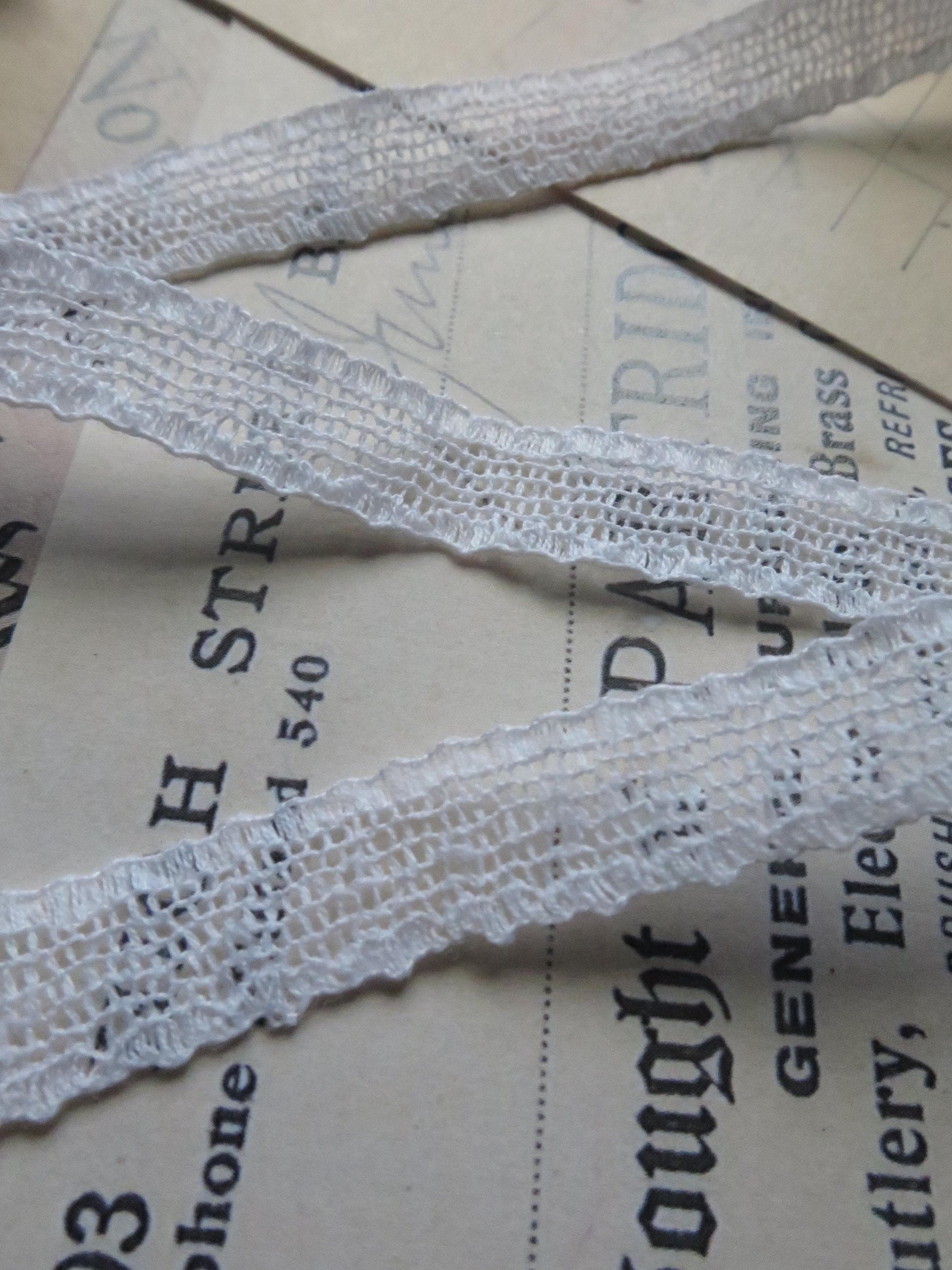 English Nottingham Lace- Plain Net Insertion- 0.8 cm