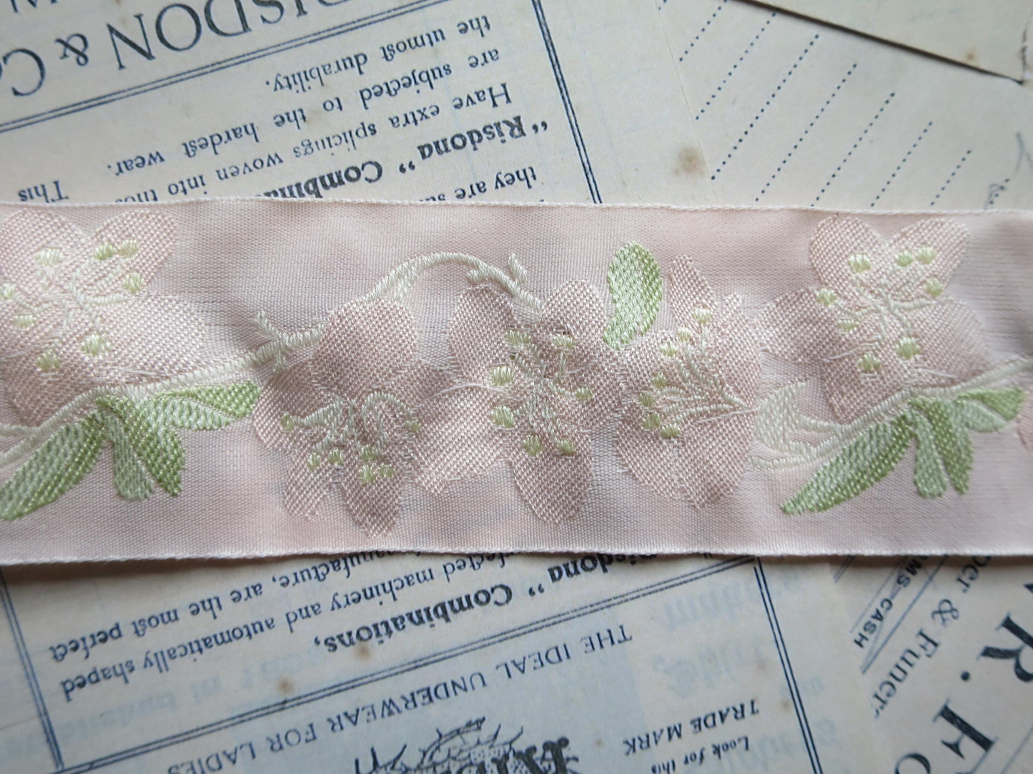 Blossom 40 mm Jacquard Woven Ribbon- Pale Pink