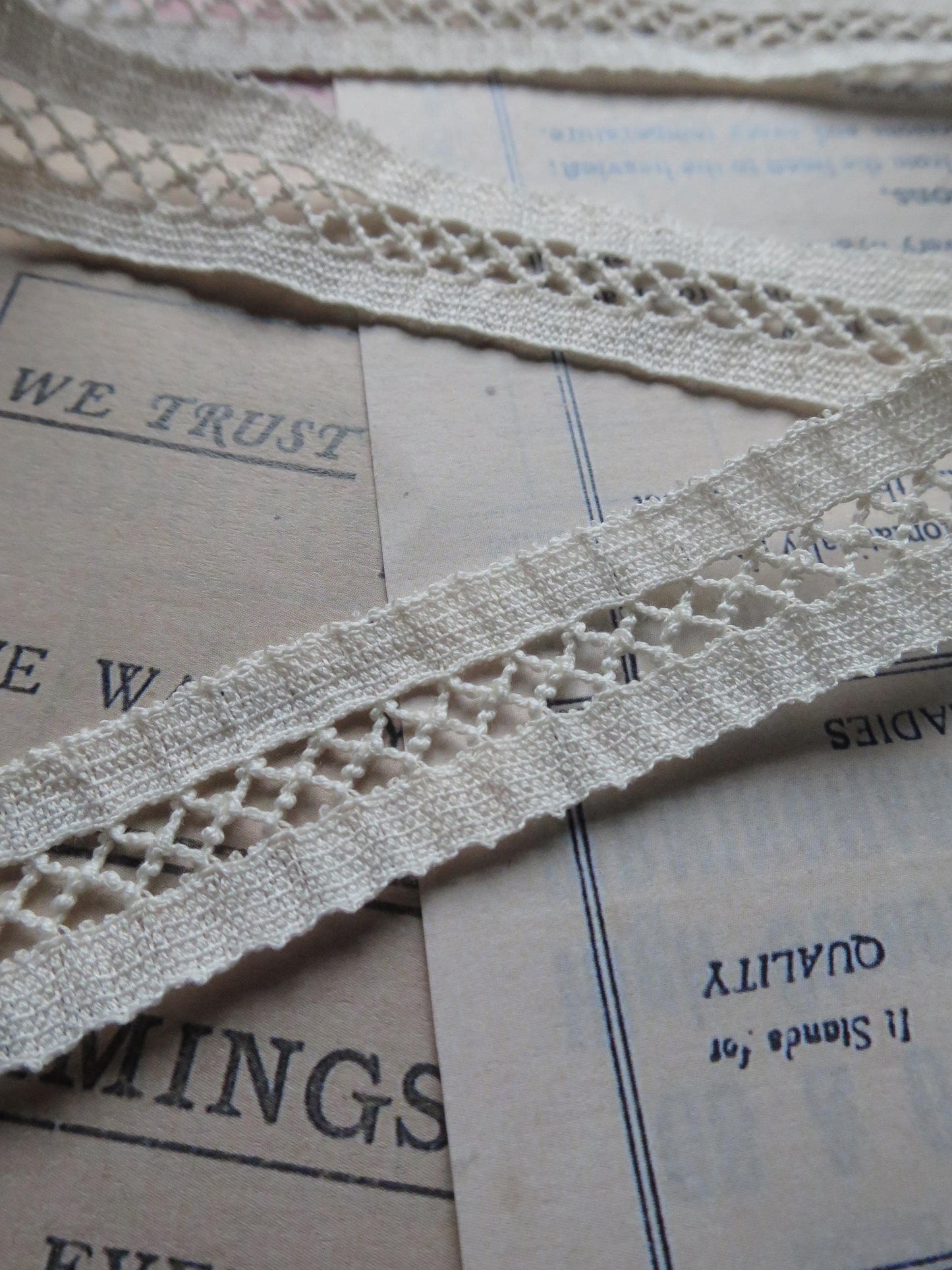 English Nottingham Lace- Faggoting Insertion- 1.7 cm