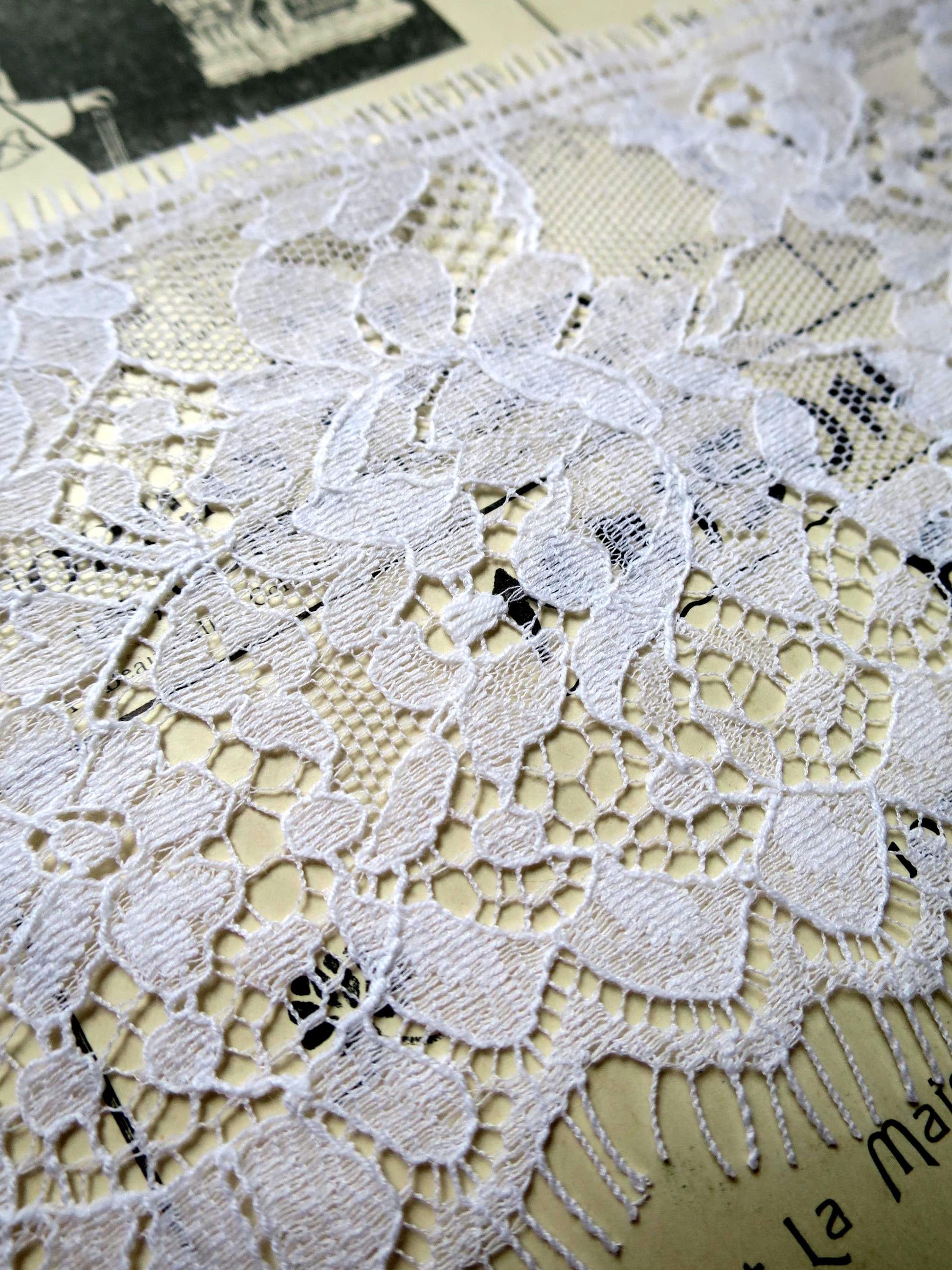 White English Nottingham Valenciennes Lace- Point de Gaze Roses- 9.8 cm