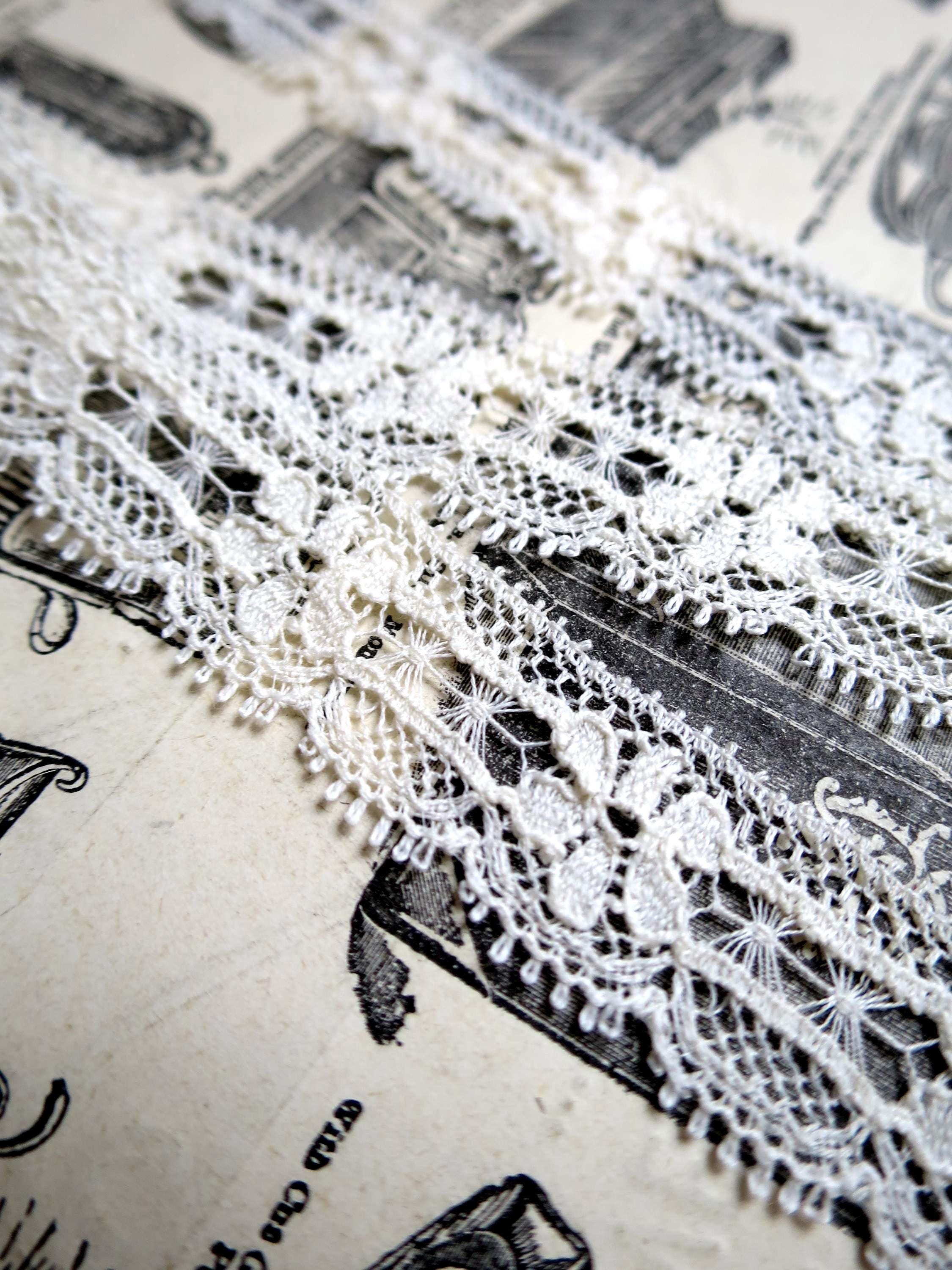 Ecru English Nottingham Lace- Floral & Openwork Point Lace- 1.7 cm