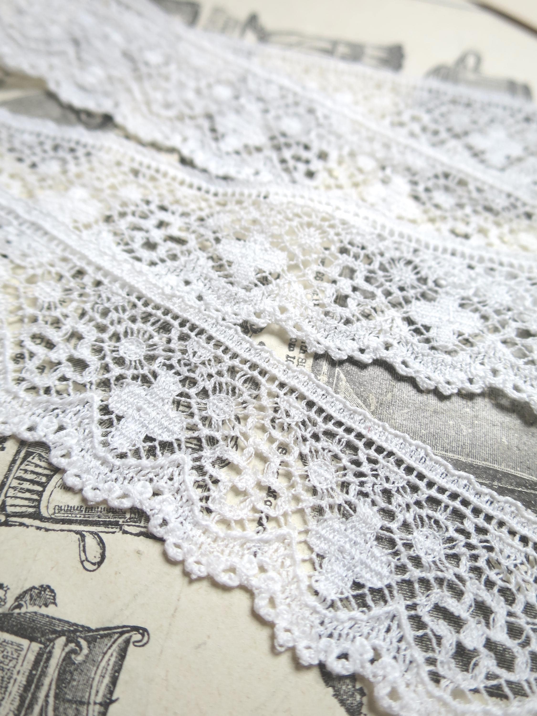 Off White English Nottingham Lace- Liturgical Ecclesiastical- Cutwork- 2.7 cm