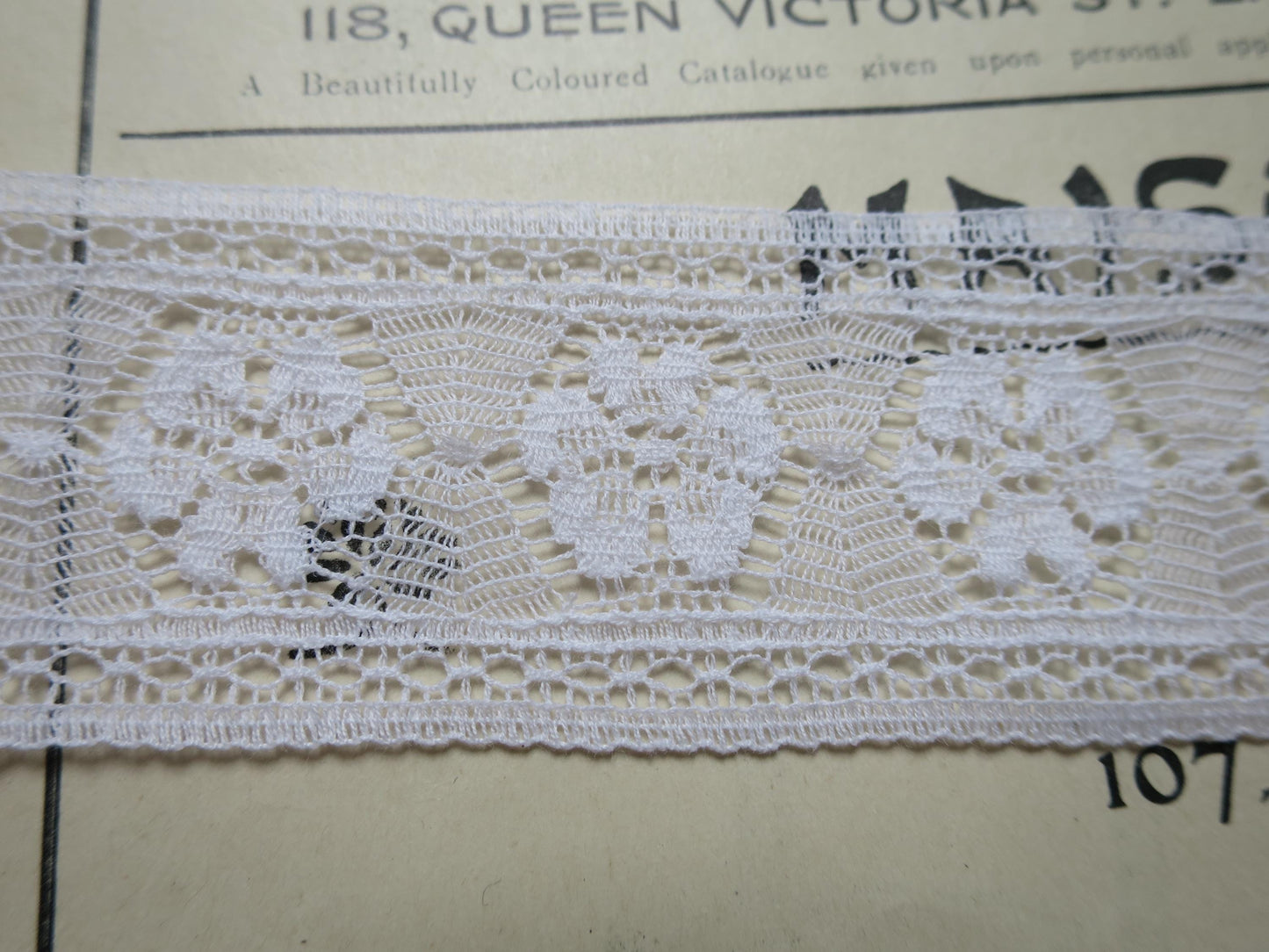 White English Nottingham Lace- Fine Floral Torchon- Insertion- 3.5 cm
