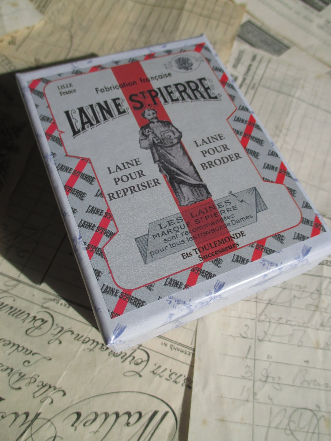Sajou Boxed Set 12 Cards Laine St Pierre Embroidery & Darning Thread- Vintage Colours