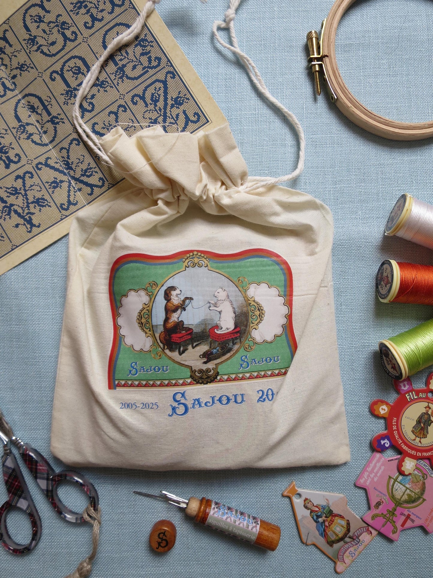 Sajou Limited Edition Gift Bag for Stitchers – Cat & Dog Winding Wool