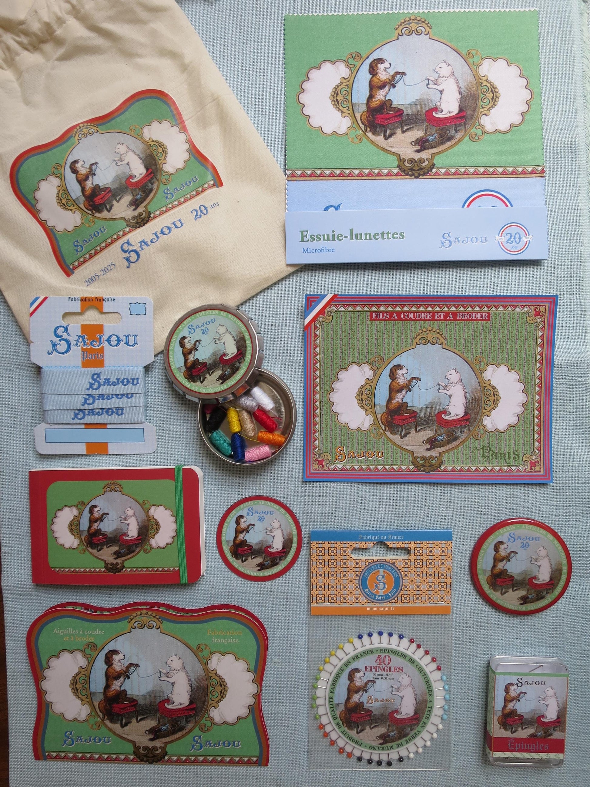 Sajou Limited Edition Gift Bag for Stitchers – Cat & Dog Winding Wool