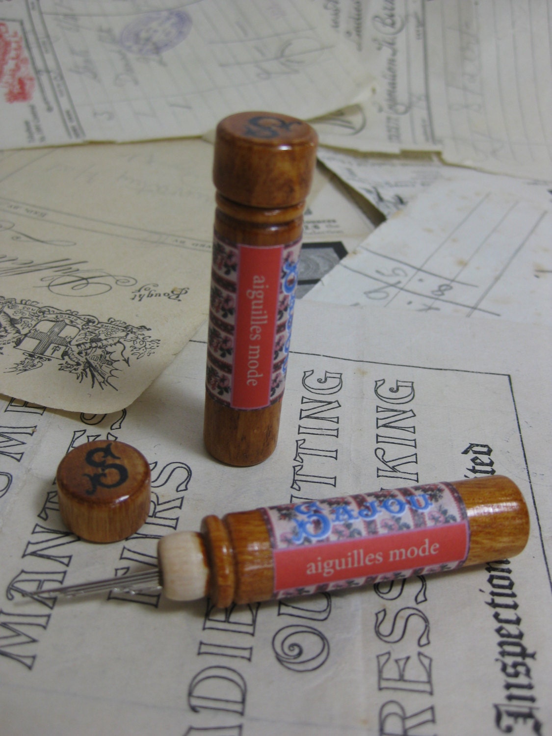Sajou Wooden Needle Case & Needles- Embroidery Millinery Tapestry Darning Sewing Oversewing