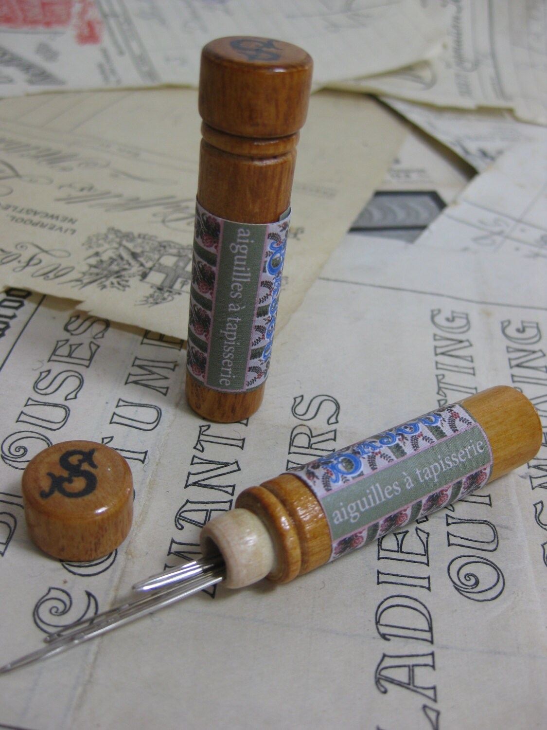 Sajou Wooden Needle Case & Needles- Embroidery Millinery Tapestry Darning Sewing Oversewing