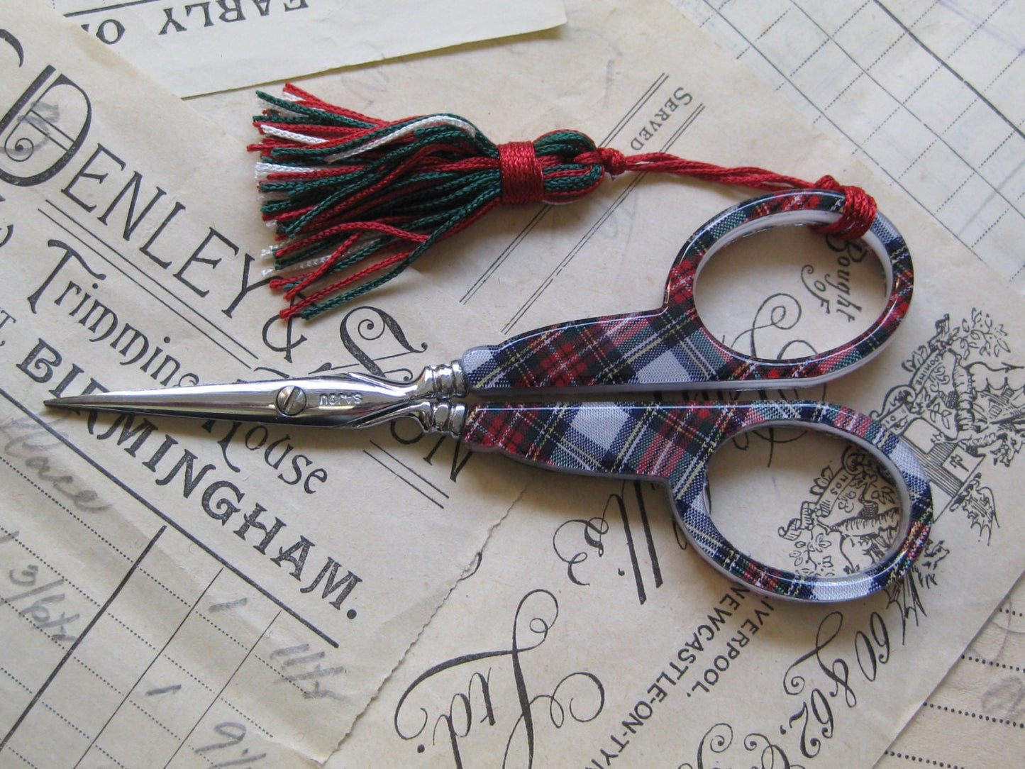 Scottish Mauchaline Ware Scottish Tartan Sajou Hand Paired Embroidery Scissors