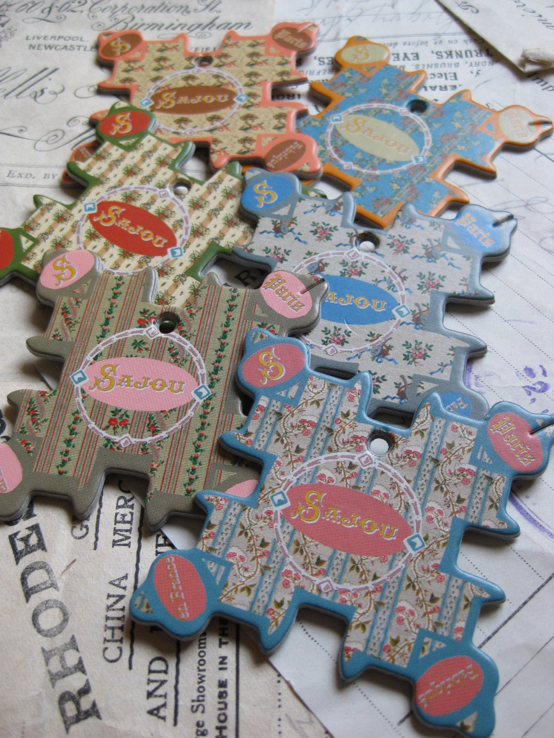 Sajou Thread Card Winders- Vintage Floral Wallpaper