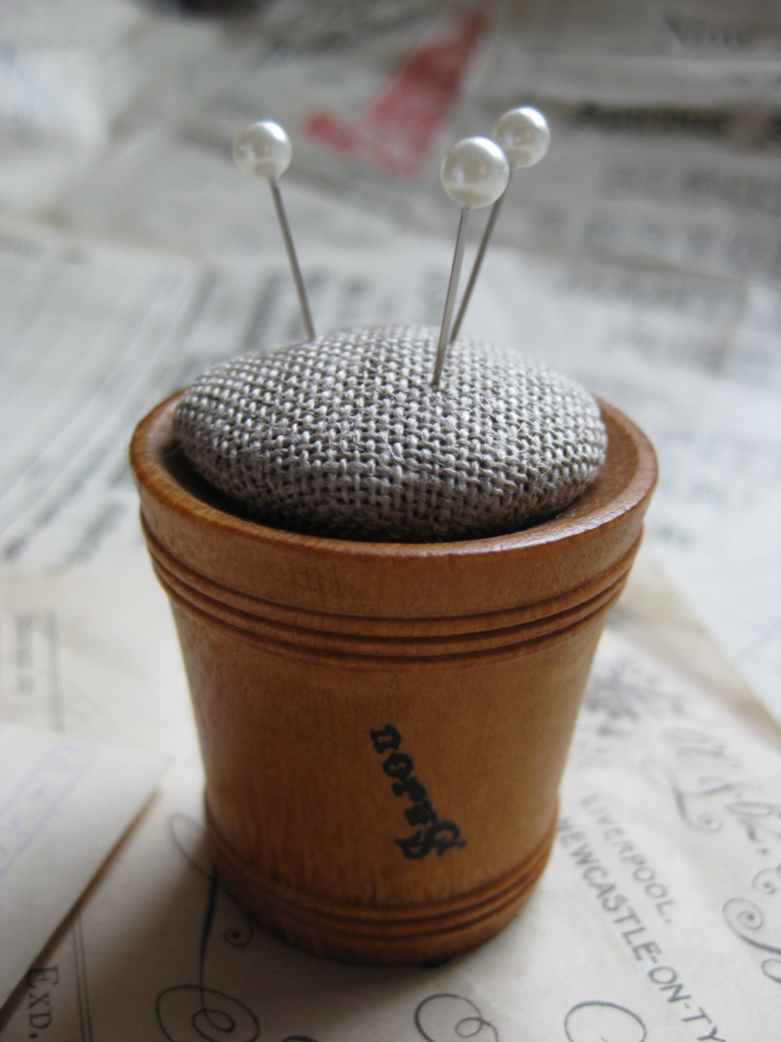 Sajou Hornbeam Wooden Tape Measure & Pin Cushion- Ecru