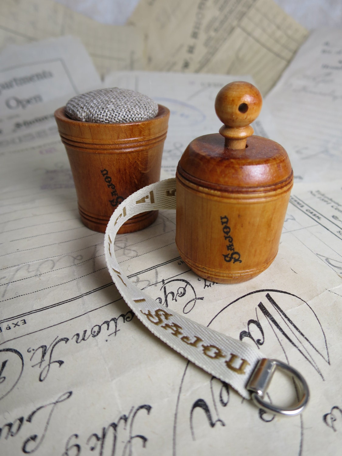 Sajou Hornbeam Wooden Tape Measure & Pin Cushion- Ecru