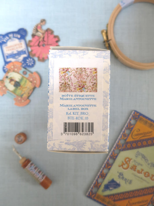 Sajou Pot to Embroider- Petit Trianon Print