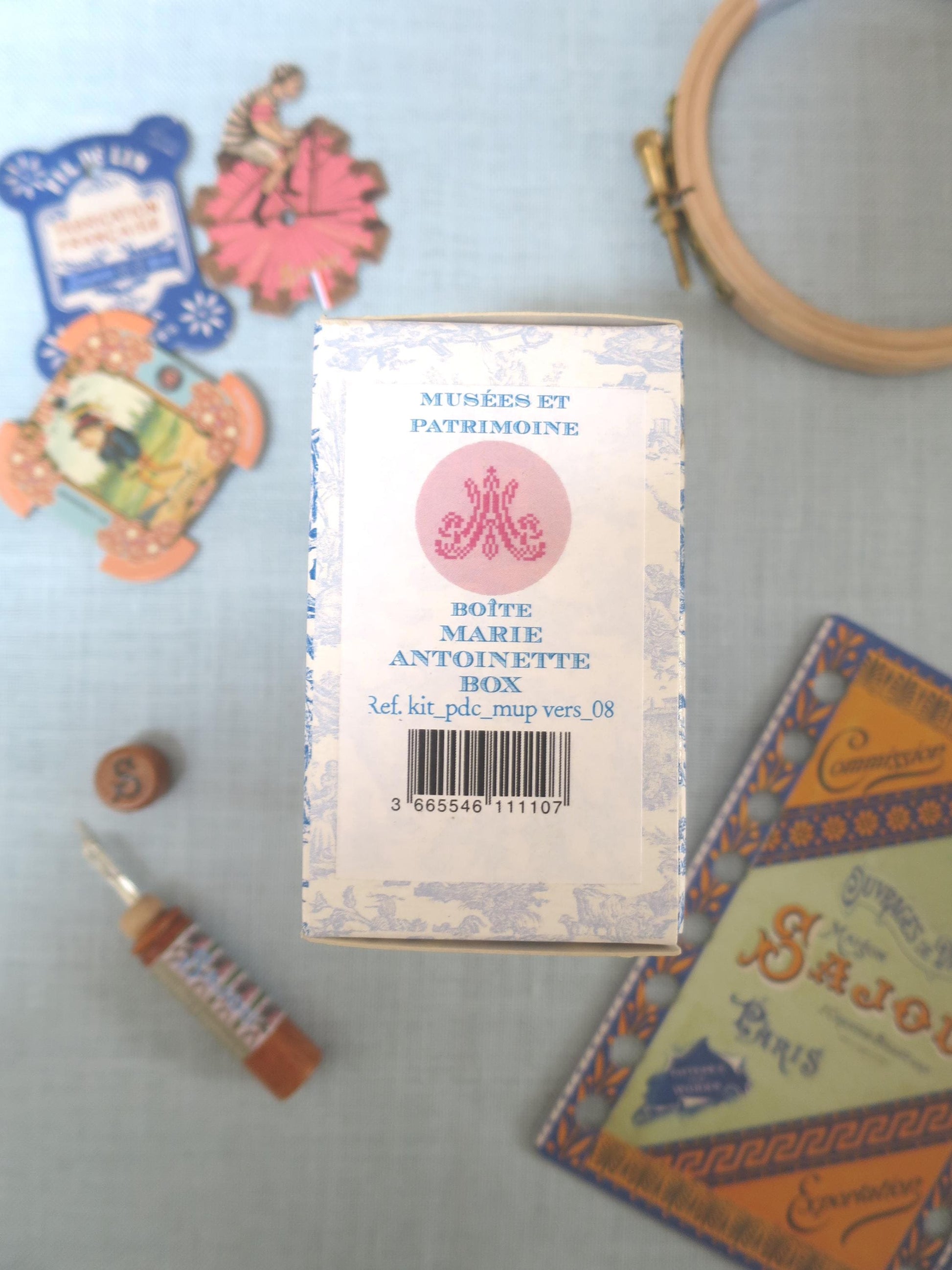 Sajou Cross Stitch Embroidery Kit- Marie Antoinette Pot