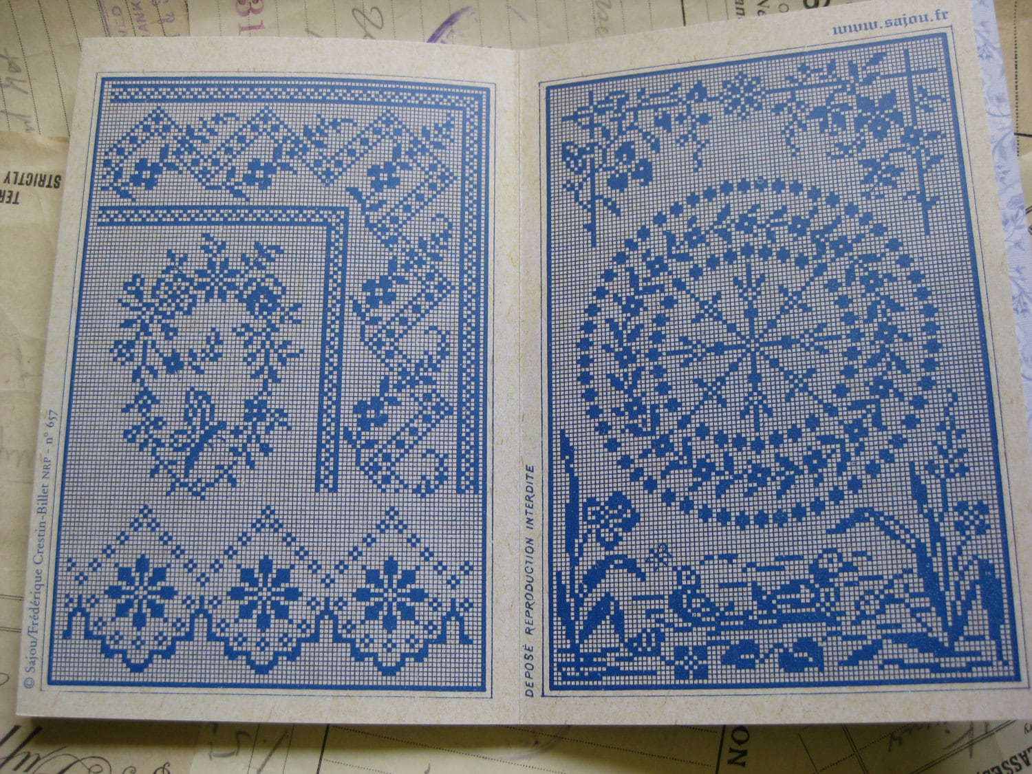 Sajou Green Cross Stitch Album 657- French Vintage Borders