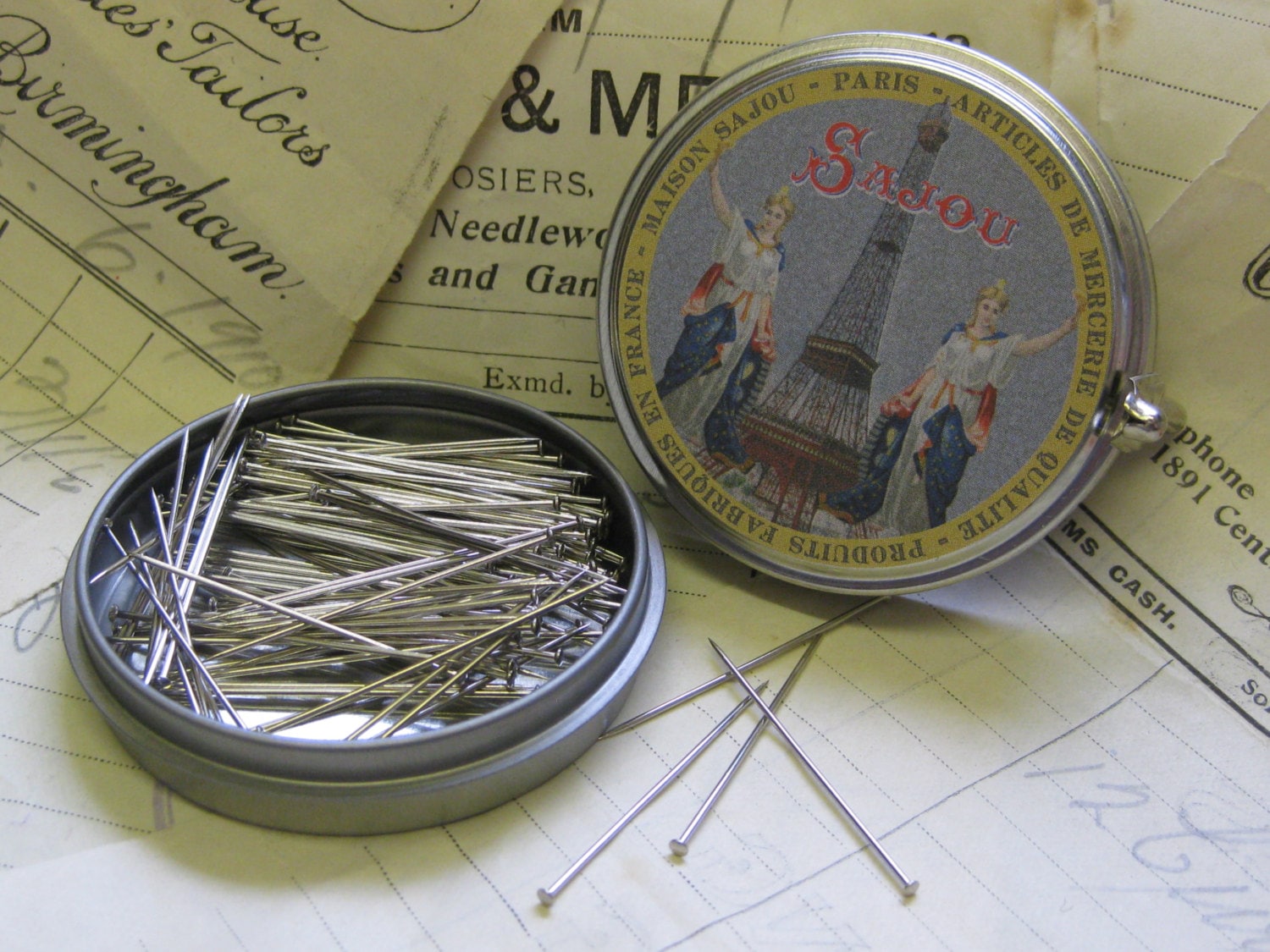 Sajou Tins of Pins- Murano Glass Head, Triangular Quilting, Extra Fine No.4, Fine No.5, Heavy Weight No.12