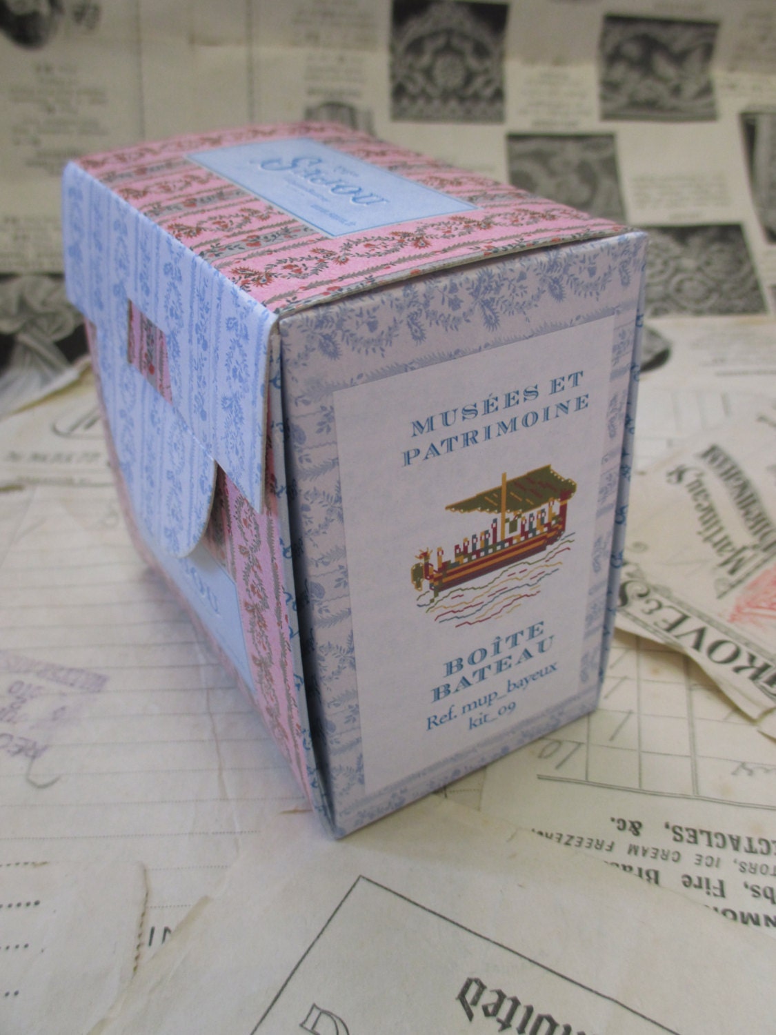 Sajou Museum & Heritage Bayeux Tapestry Cross Stitch Embroidery Kit- King Harold's Boat Pot